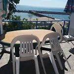 招待所 ваканционни къщи'на брега' On The Coast