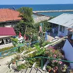 招待所 ваканционни къщи'на брега' On The Coast 瓦爾納