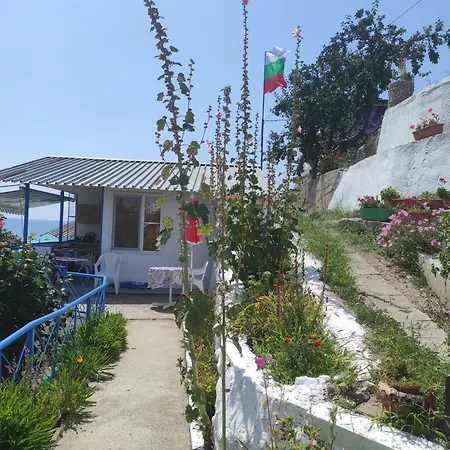Guest house ваканционни къщи'на брега' On The Coast Varna