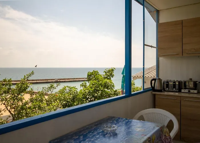 Guest house ваканционни къщи'на брега' On The Coast