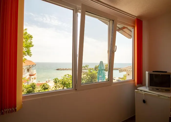 Guest house ваканционни къщи'на брега' On The Coast