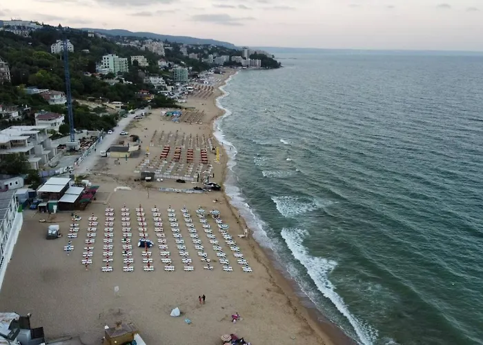 ваканционни къщи'на брега' On The Coast *