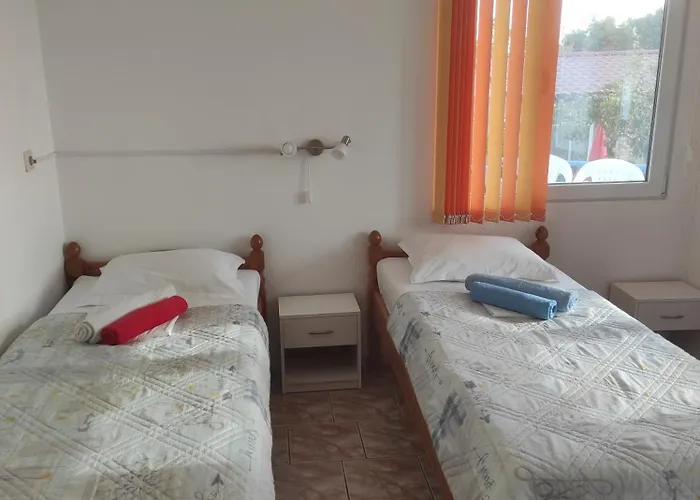 ваканционни къщи'на брега' On The Coast Gasthof Warna