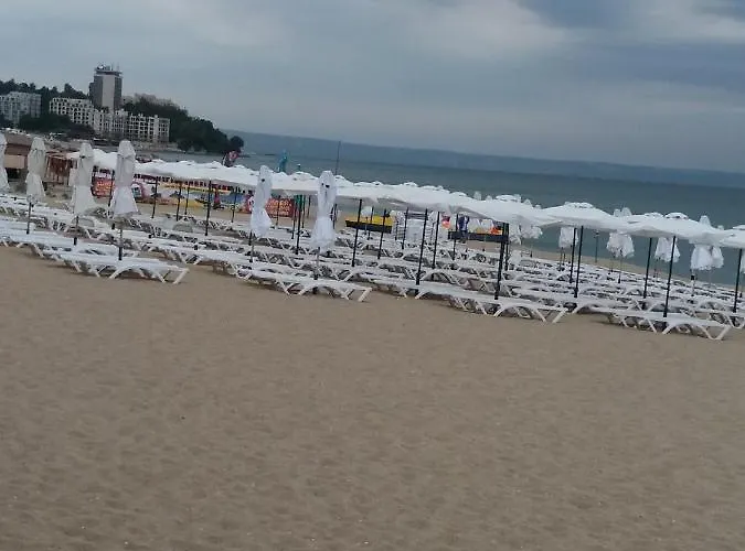 ваканционни къщи'на брега' On The Coast