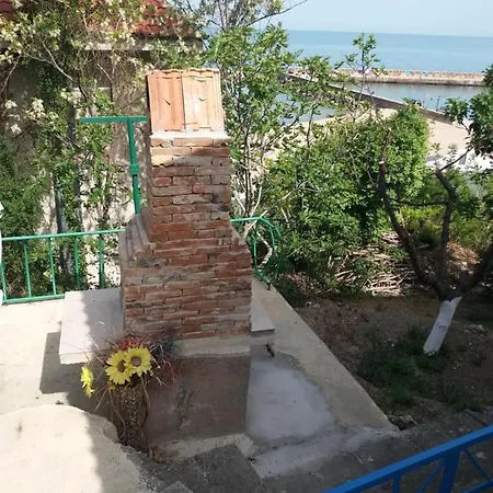 ваканционни къщи'на брега' On The Coast Гостьовий будинок Варна