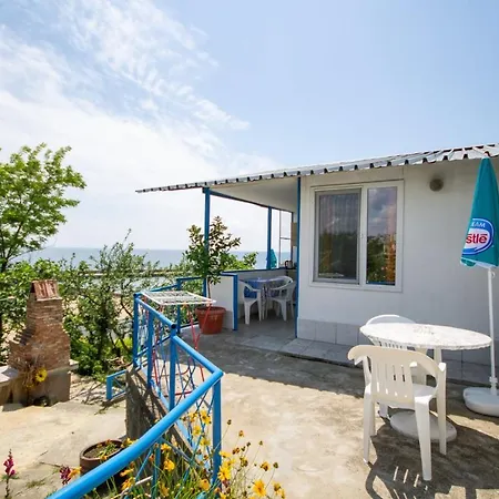 ваканционни къщи'на брега' On The Coast Guest house Varna