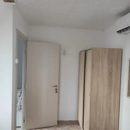 ваканционни къщи'на брега' On The Coast Guest house *