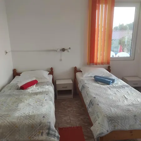 ваканционни къщи'на брега' On The Coast Guest house Varna