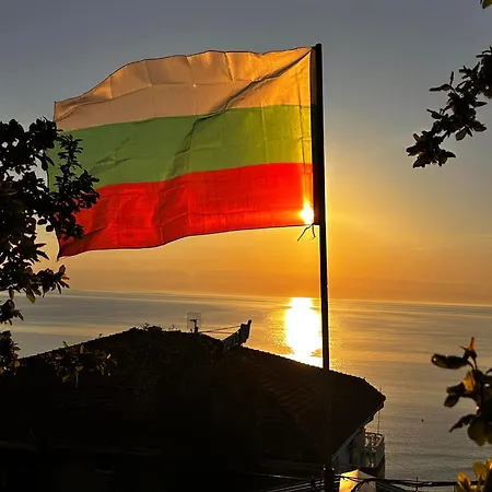 ваканционни къщи'на брега' On The Coast Guest house Varna