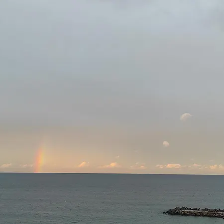 ваканционни къщи'на брега' On The Coast